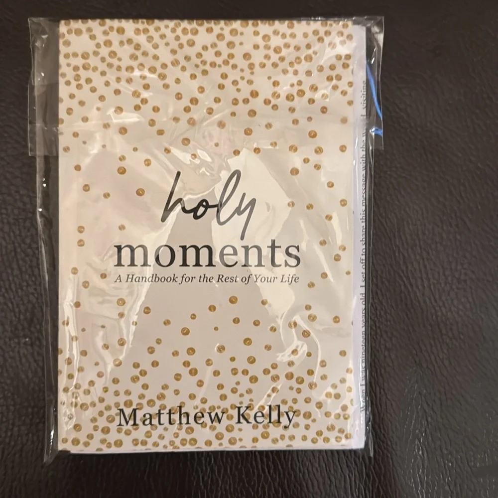 Paperback Handbook “Holy Moments” by Matthew Kelly - Gold Dotted Cover